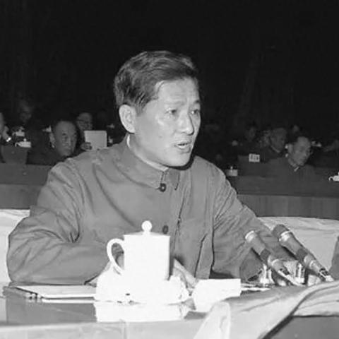 详细分析战火之初角色强度：以力量、魔法和防御三要素全面比较各角色实力差异
